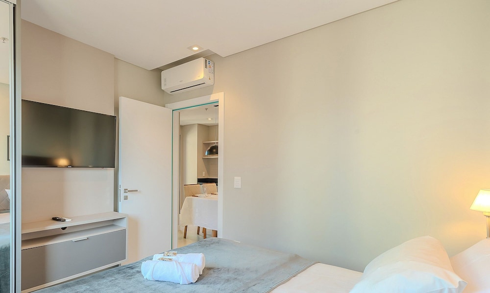 MHF II Apts Variados em Prédio com Vista para o Mar em Itapema