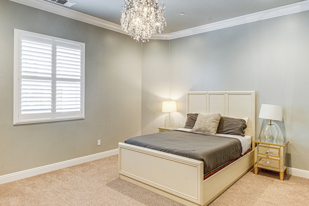 Outdoor Oasis & More: Group Getaway in Porterville
