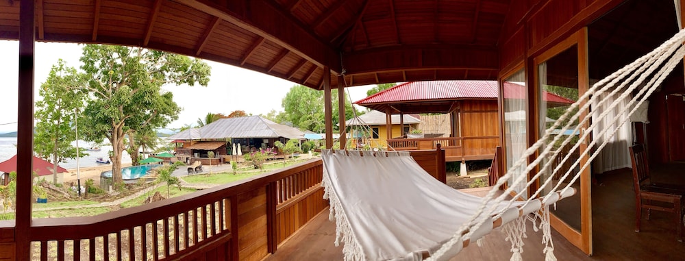 MC Bunaken Padi Dive Resort view 4