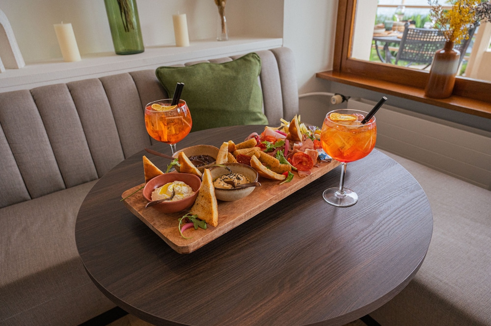 Montreux Vacations - Jetty Boutique Hotel  Restaurant - Property Image 6