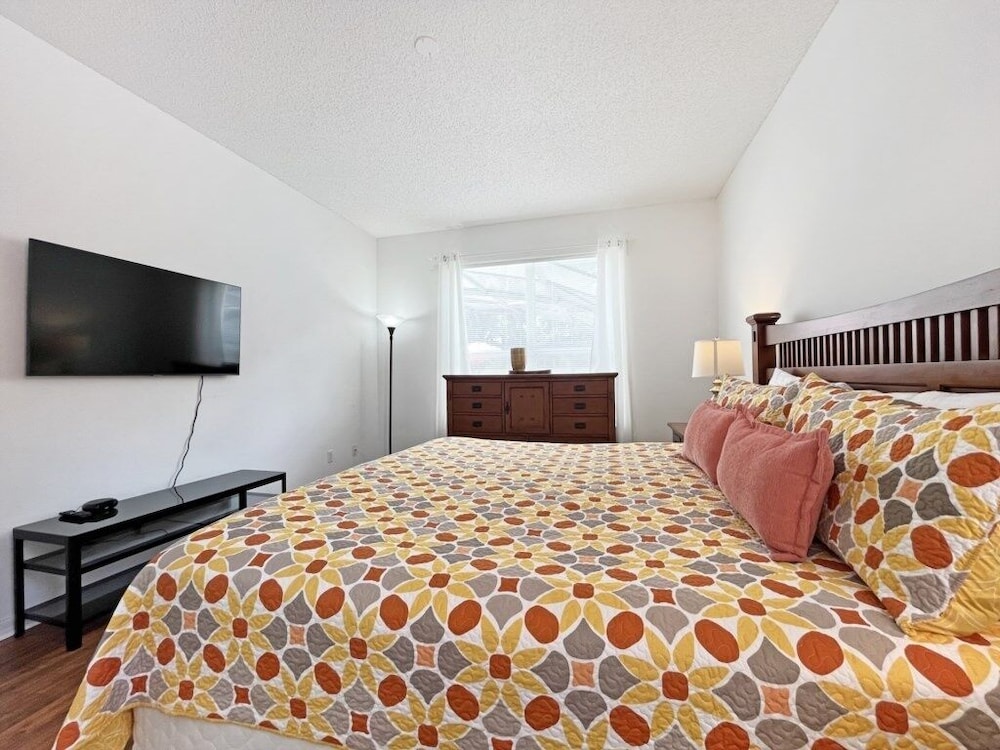 Endless Summer 6 Bedroom Home