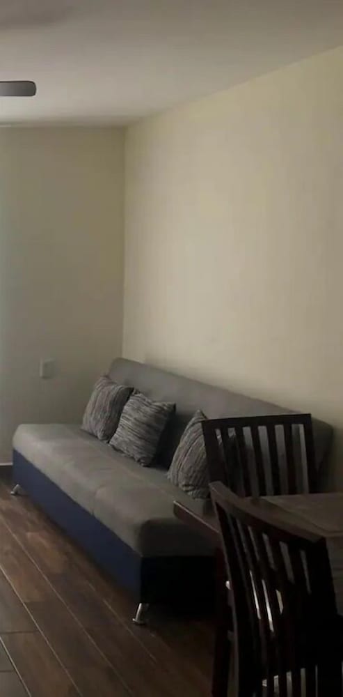 CONDO MIR  BY TRVL2HM - Property Image 5