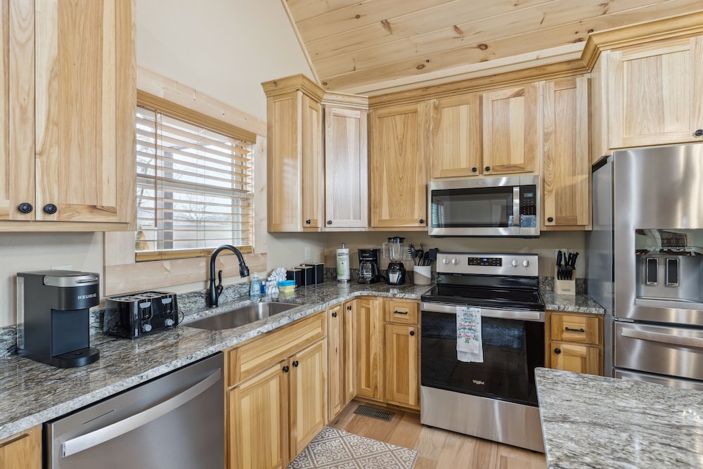 Robeson Hood Lodge 4 Bedroom Home