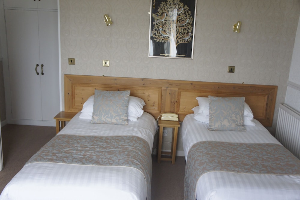 Plas Isa Hotel