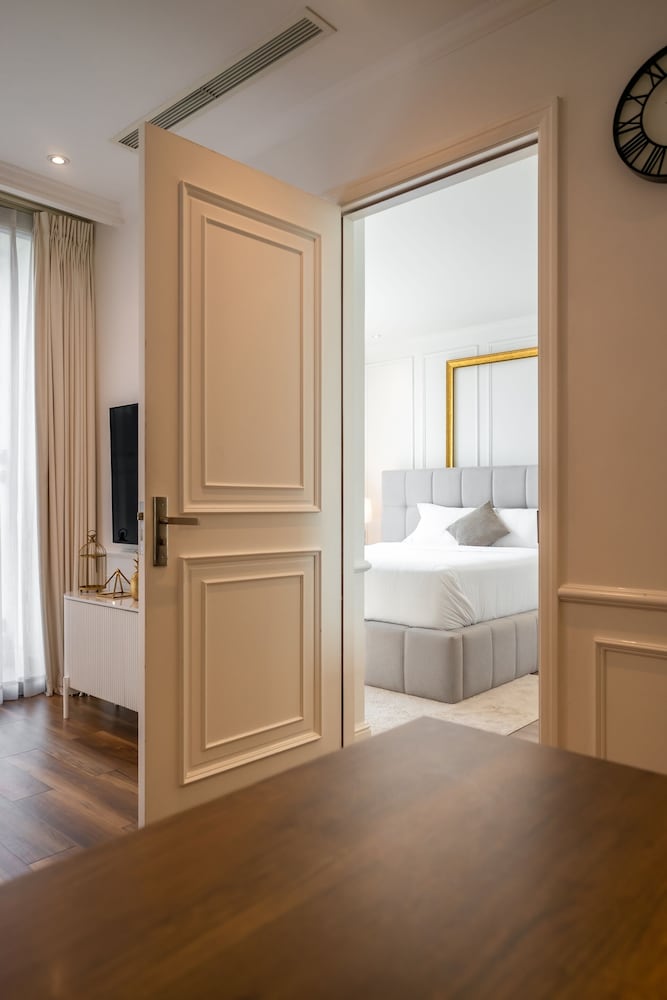 The Celavie Serviced Apartment Landmark
