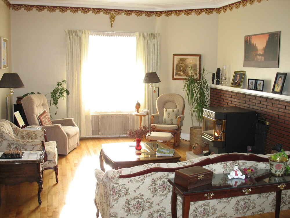 The Nelson House Bed & Breakfast