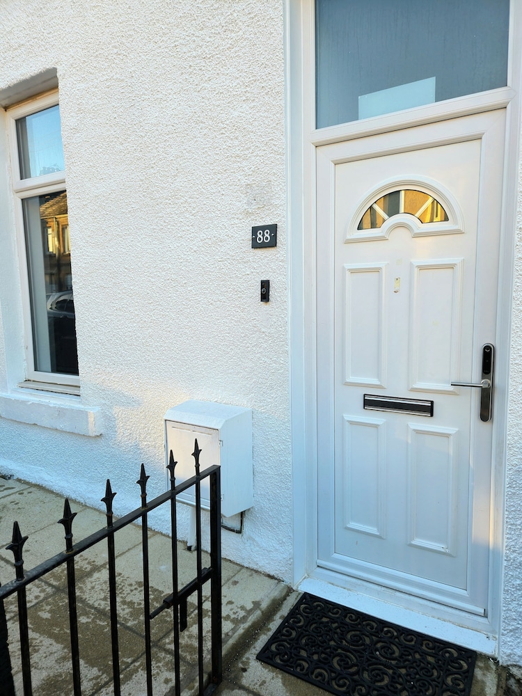 3-Bed Home in Glasgow
