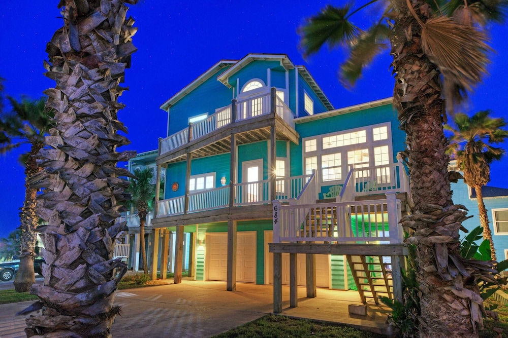 Ocean View Escape w/ Boardwalk + Pool Access Point Break by Avantstay