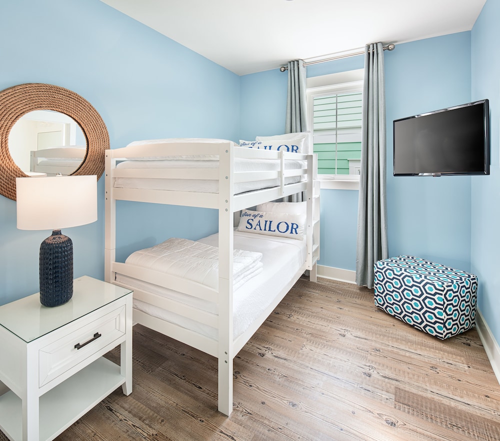 Margaritaville Beach Cottage Resort PCB view 2