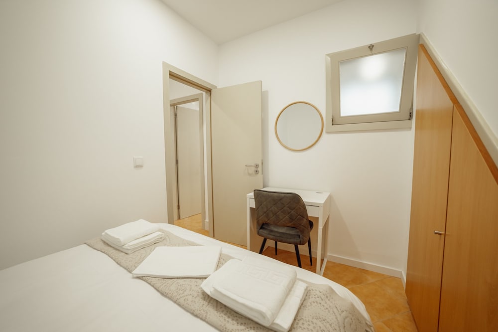 City Center Comfort Apartment A by Vacationy