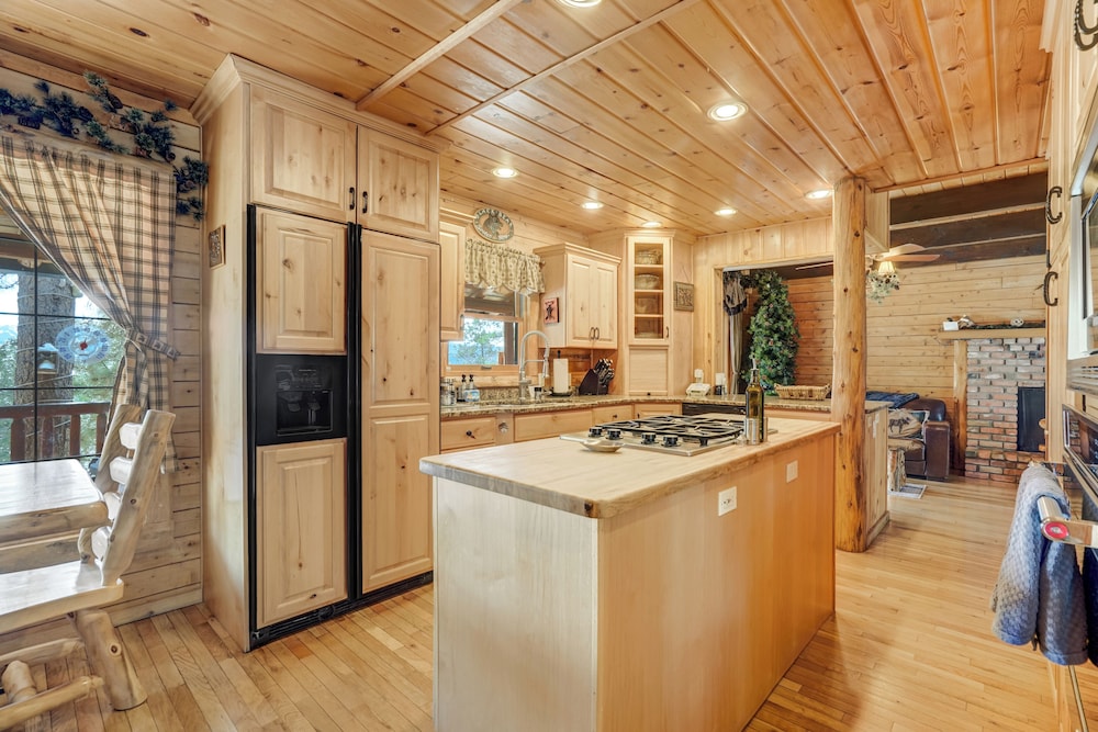 Log Lodge