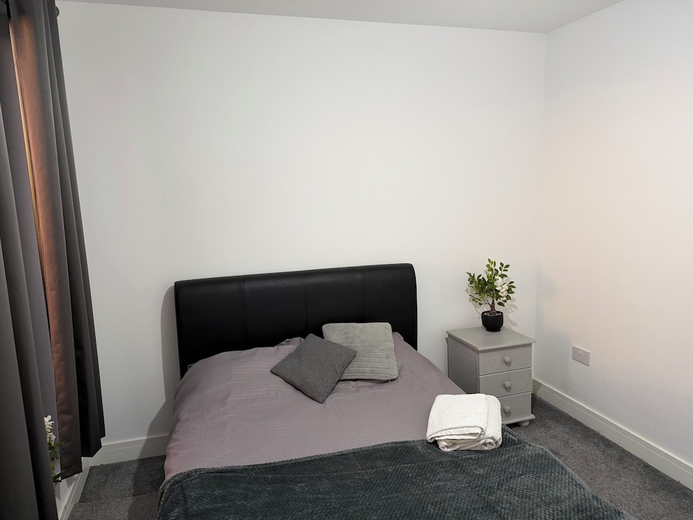 Seabreeze Suit Bournemouth Boscombe