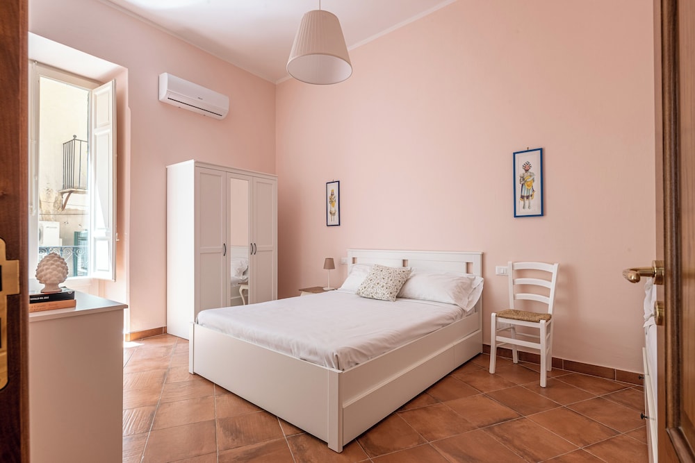 Il Cortile degli Aragonesi by Wonderful Italy