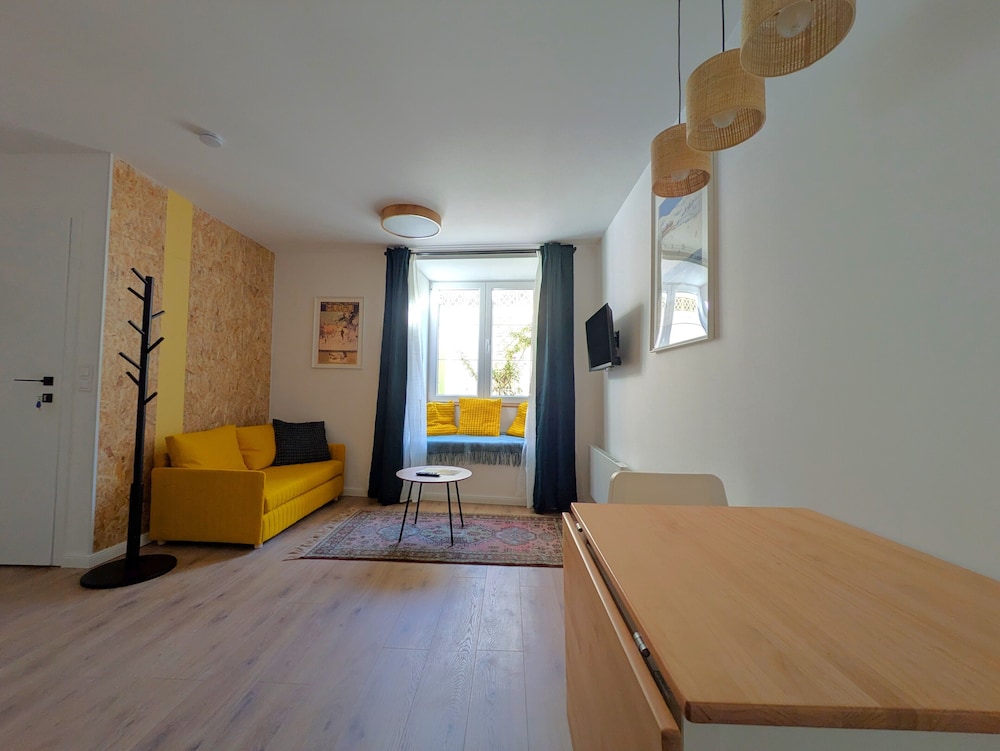 mg4 Apartments