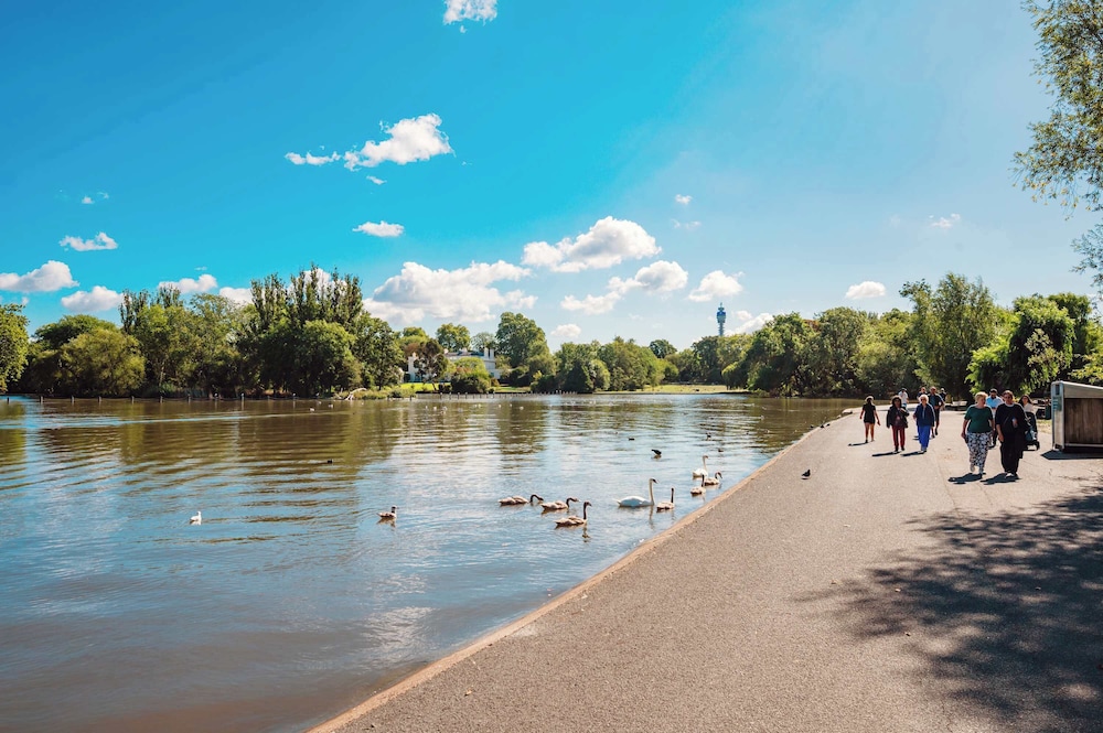Lords Living -3 bed in Regents Park With Terrace