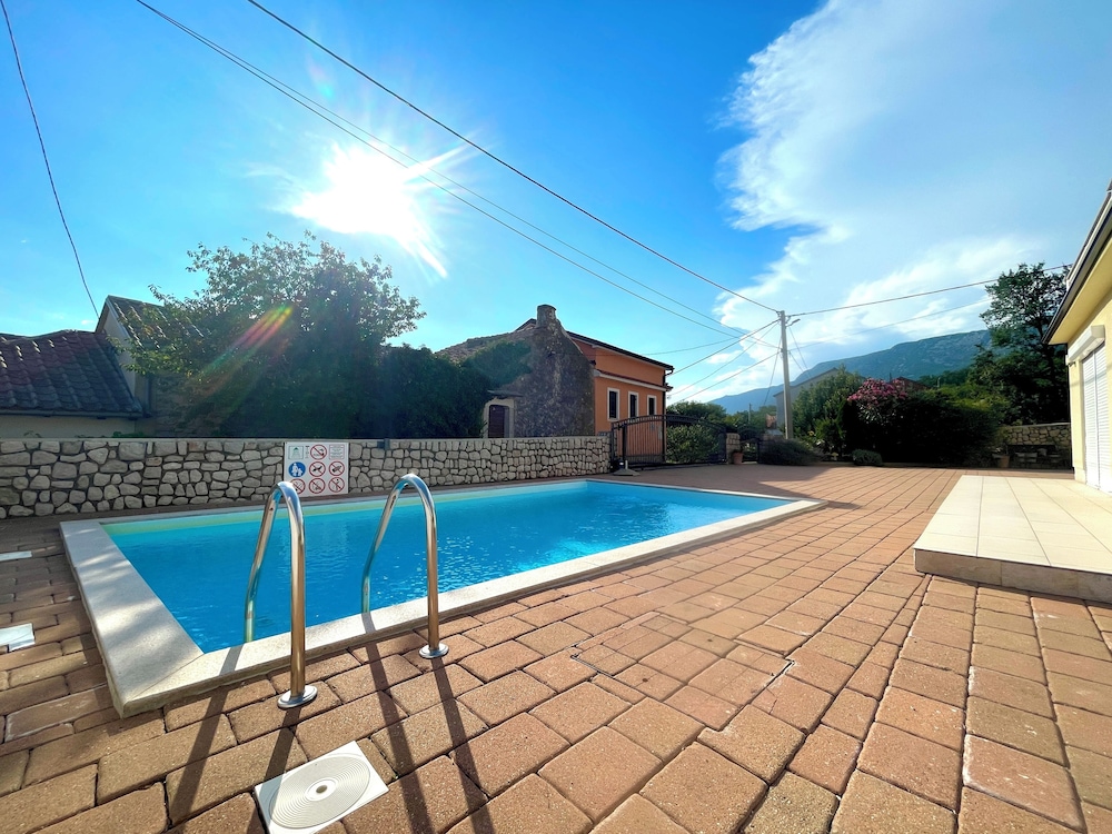 Villa Eternity