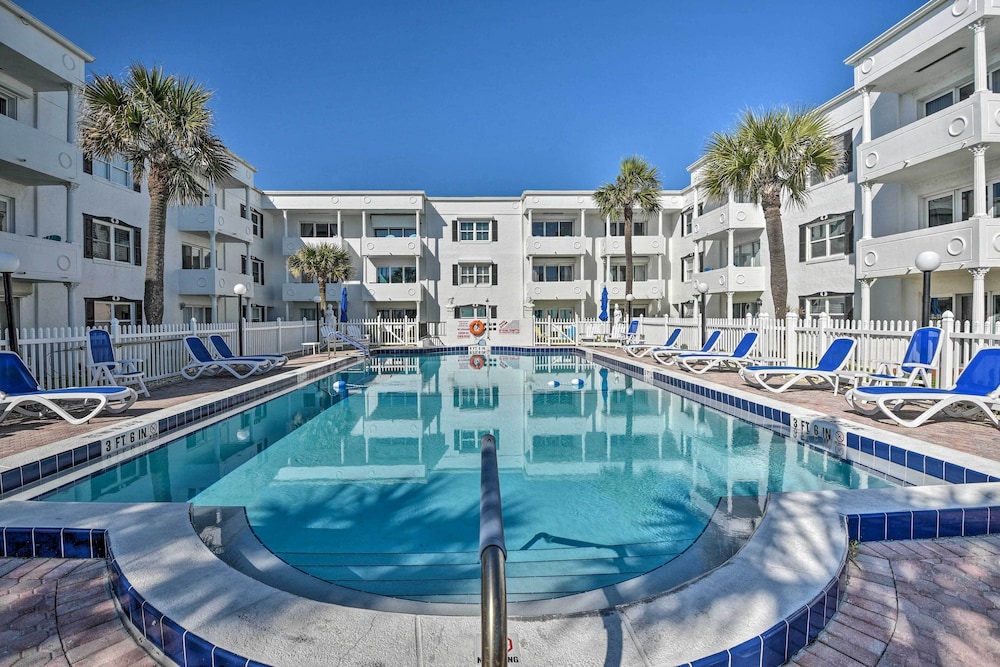 Oceanside Ormond Beach Condo, Steps to Shore!