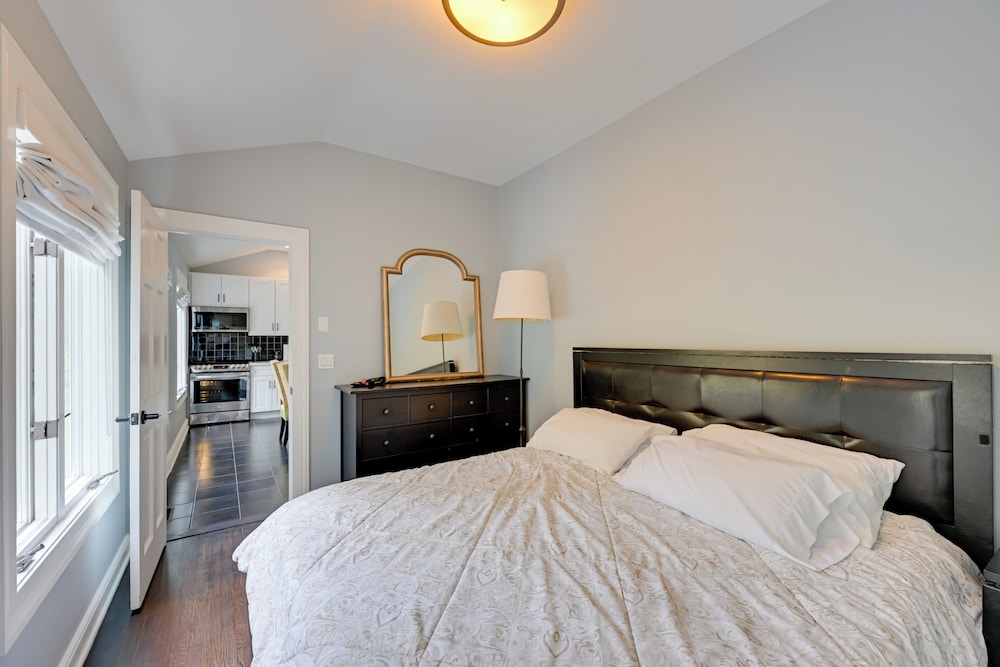 Gold Coast Getaway! Upscale Apt Near New Canaan
