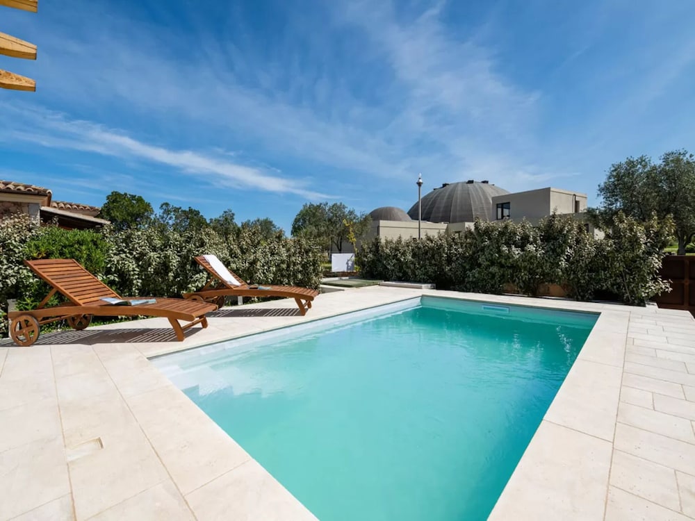 Elegant Villa With Private Pool in San Teodoro