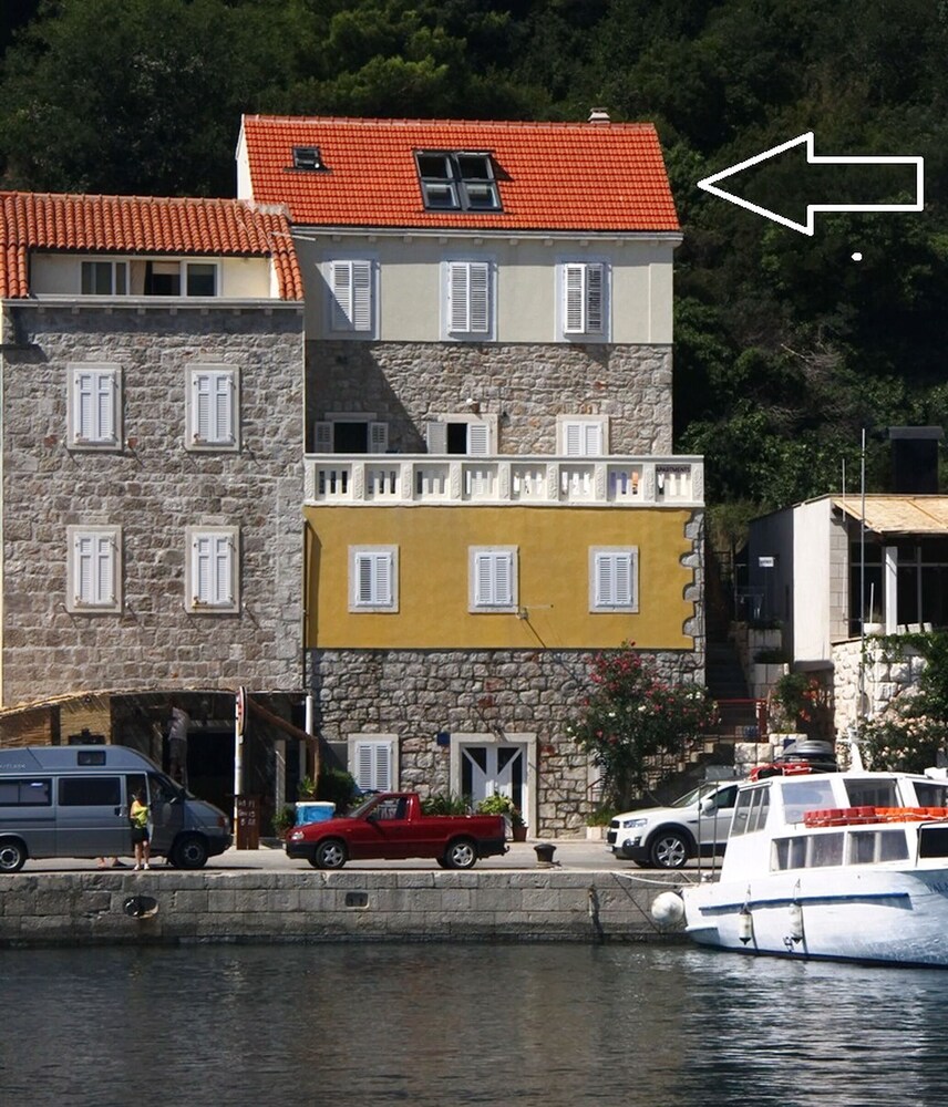 Just by the Sea Apartments