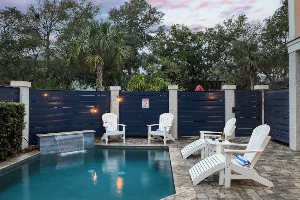 Pink Plume Coastal Escape Near Beach, Private Pool, Grill, & Luxe Interiors