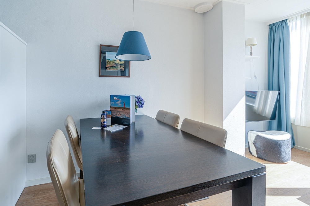 2 Person Apartment With Island View
