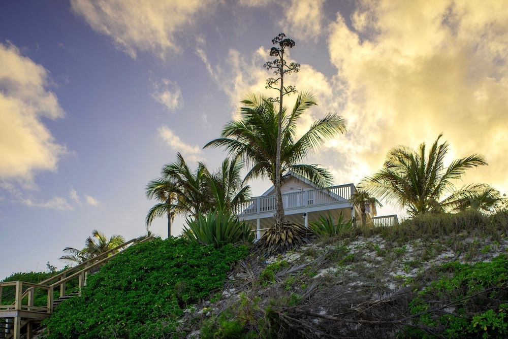 Veselka - Remodeled Home On Double Bay Beach 3 Bedroom Home