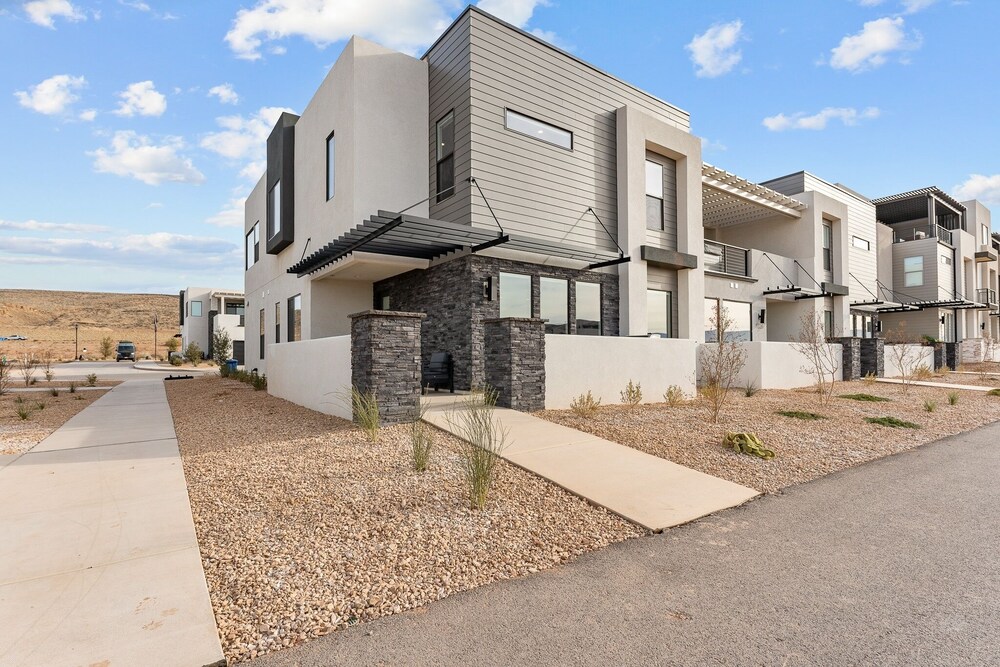 Oasis Retreat 5 Bedroom Townhouse