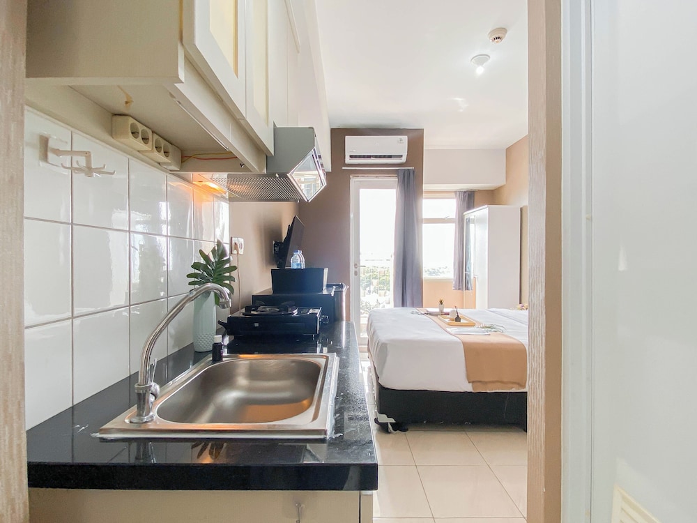 Simple And Strategic Location Studio Apartment At Springlake Summarecon Bekasi