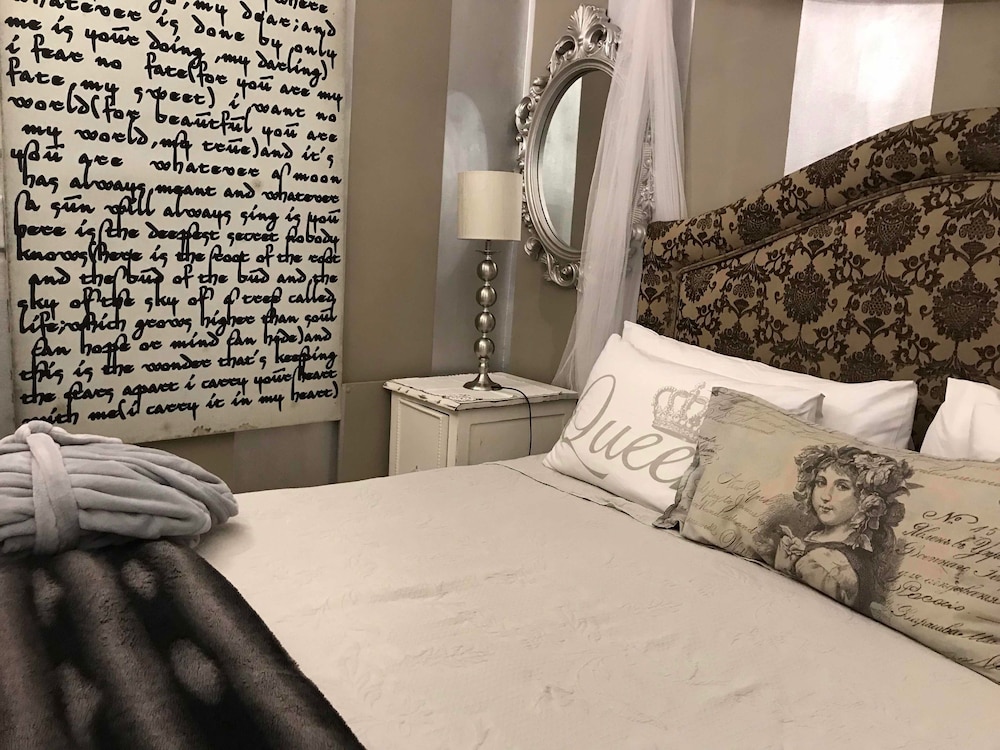 Waterhouse Guest Lodges 202 Lawley Street