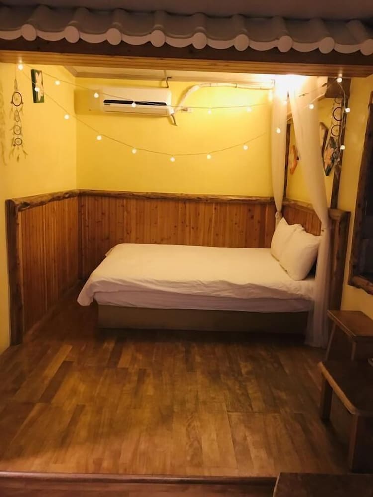Summer Inn