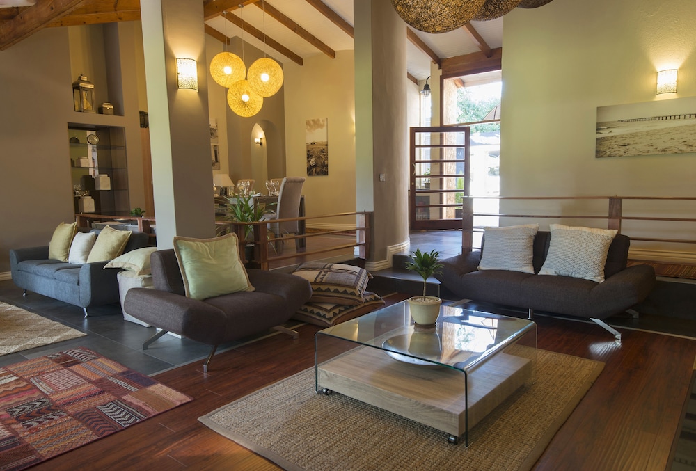 Sandalwood Lodge
