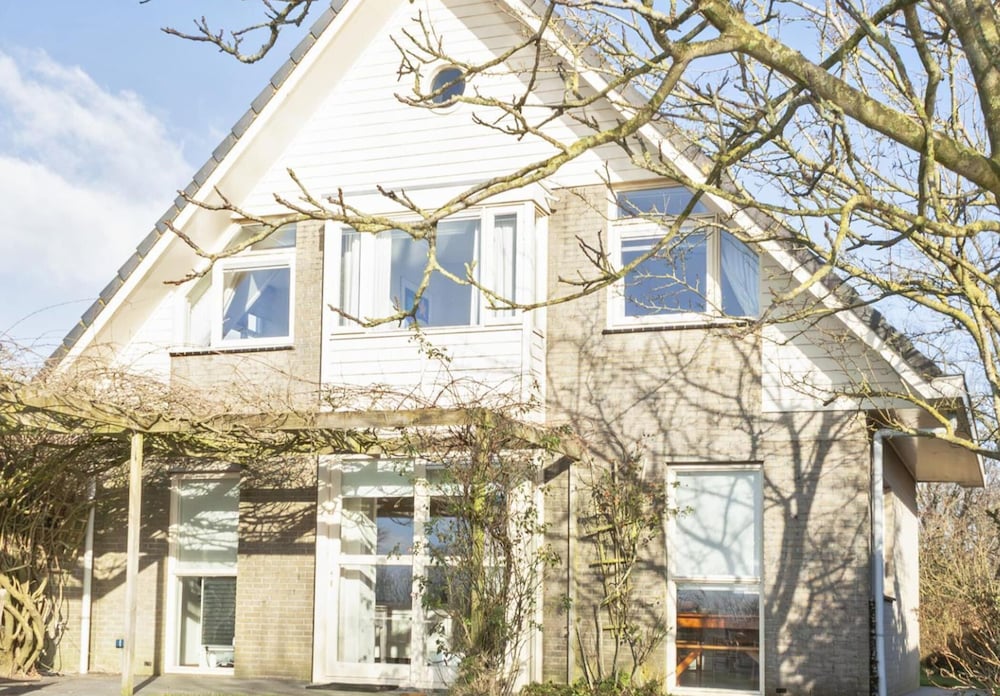 Holiday Home in Terherne Near Scenic Friesland
