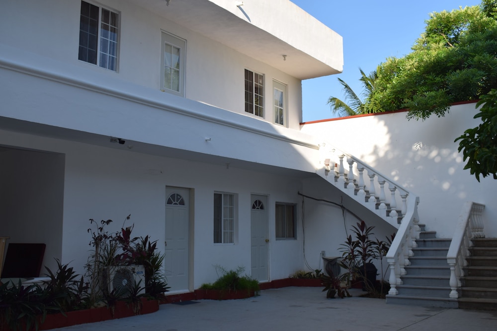 Mansion Giahn Inn