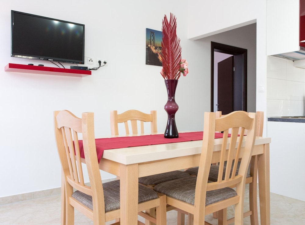 Scenic Elegant Apartments Krk With Balcony and Pool
