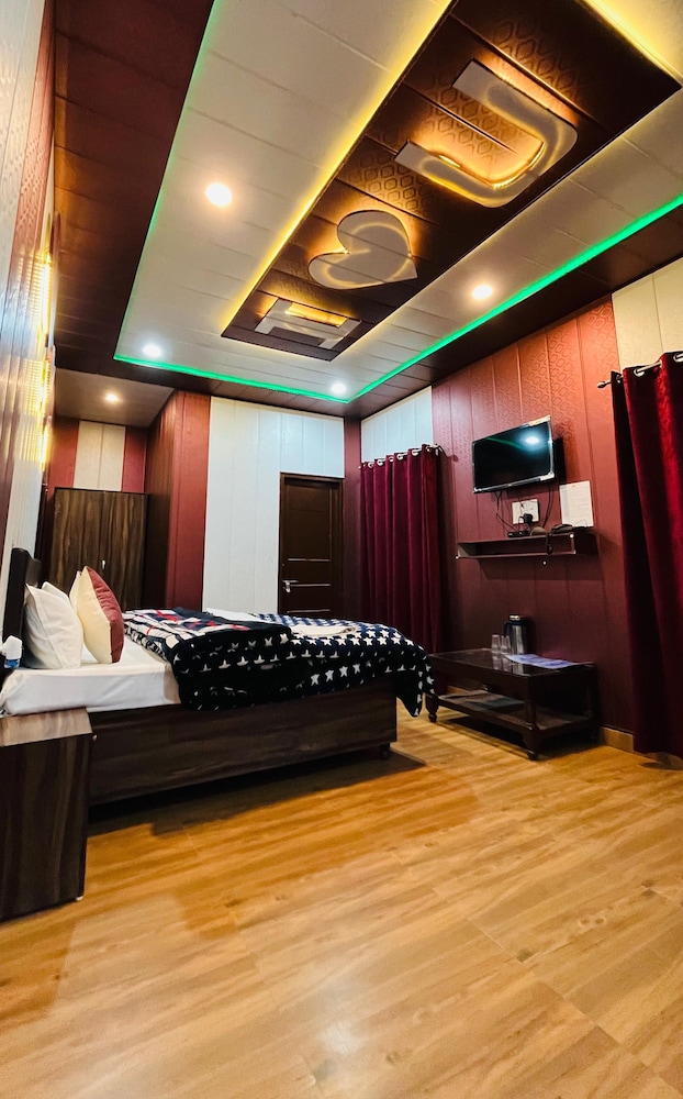 Dev Bhoomi Resort