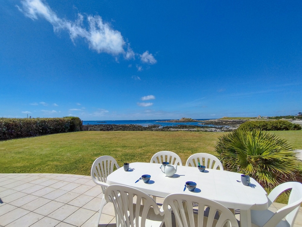House in Ploudalmezeau With Beach Access