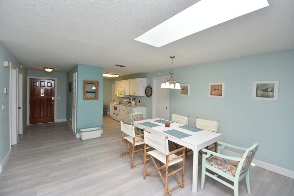 Hidden Oasis Spacious Home With Salt Water Heated Pool Hot Tub Fenced Yard Pets are Welcome