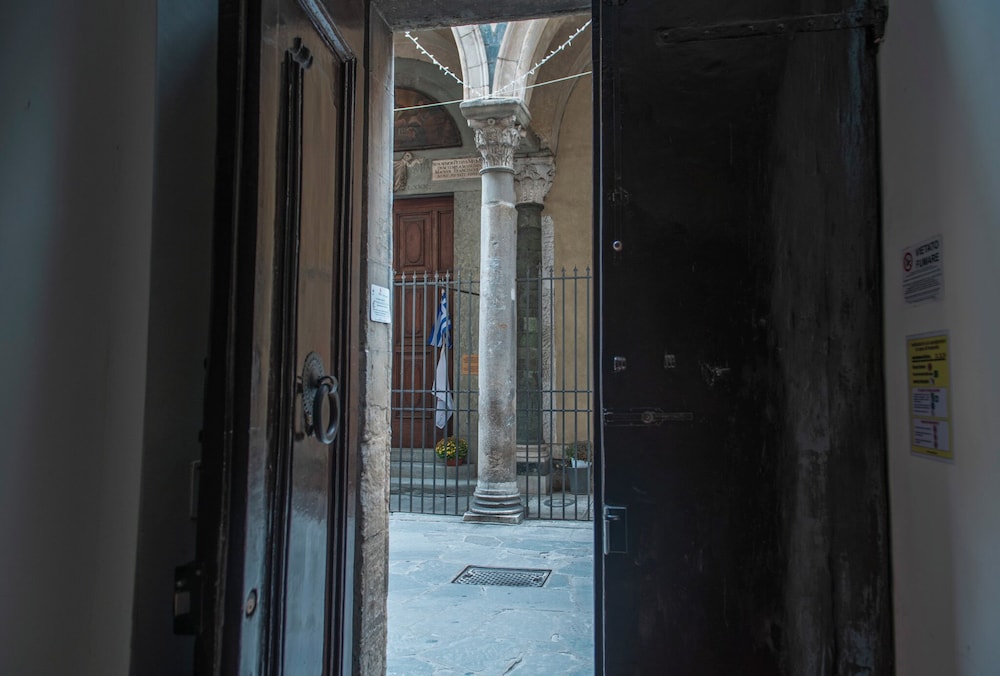 Mamo Florence - Borgo San Jacopo Apartment