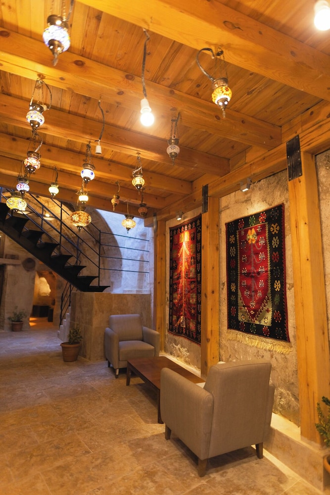 Memory Cave House