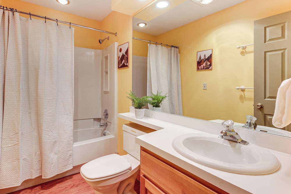 Access to Jack Frost Ski Resort: Home w/ Hot Tub