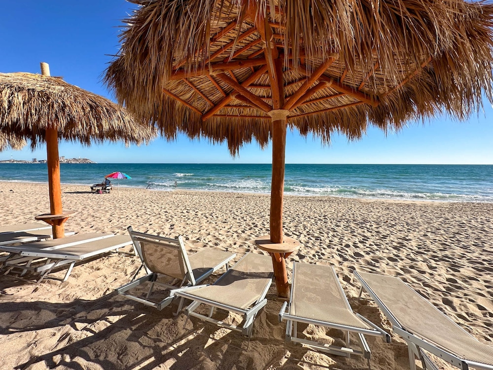 2BR Iconic Oceanfront Escape