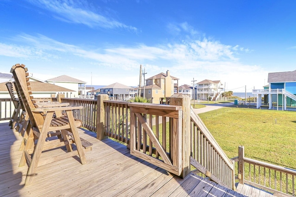 Seaside Merryment 4 Bedroom Home