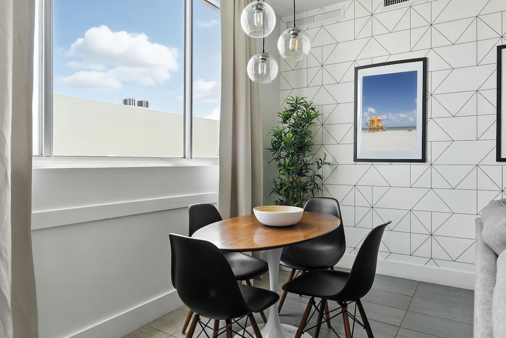 South Beach Stylish 2BR Retreat