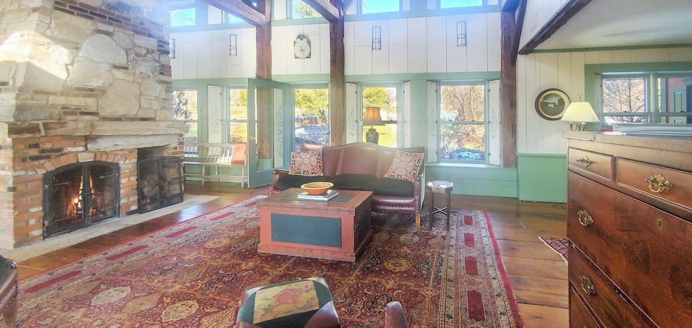 Old Orchard House