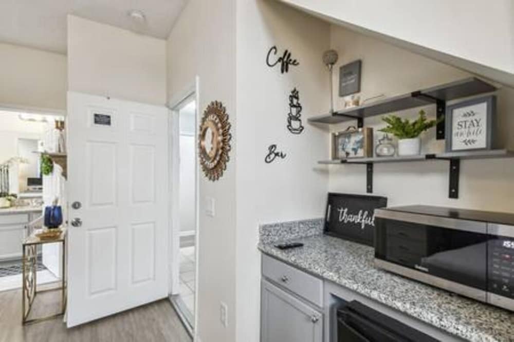 Lake Berkley 4BR Villa - Near Disney & Pool