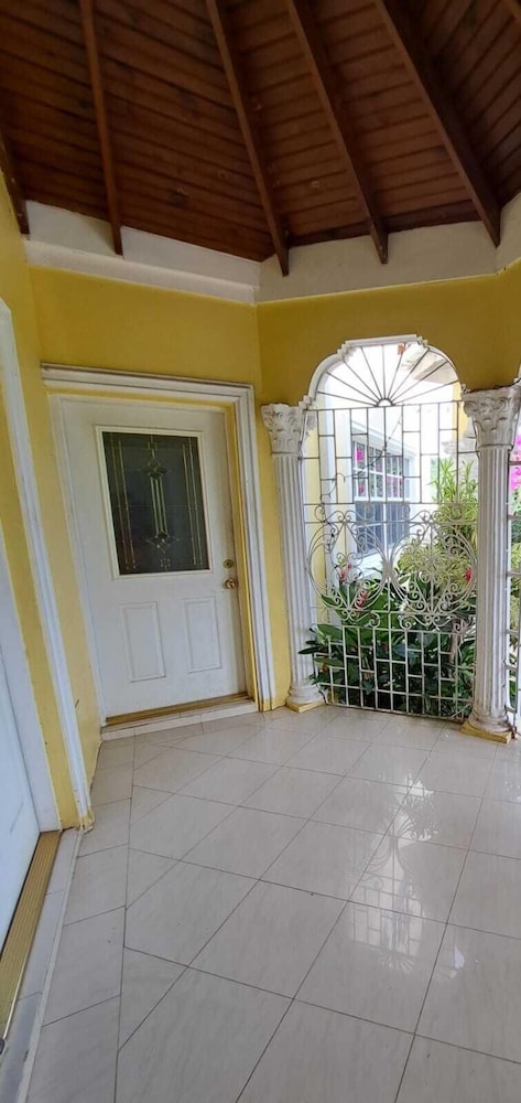 Affordable Rooms at Greensview view 2