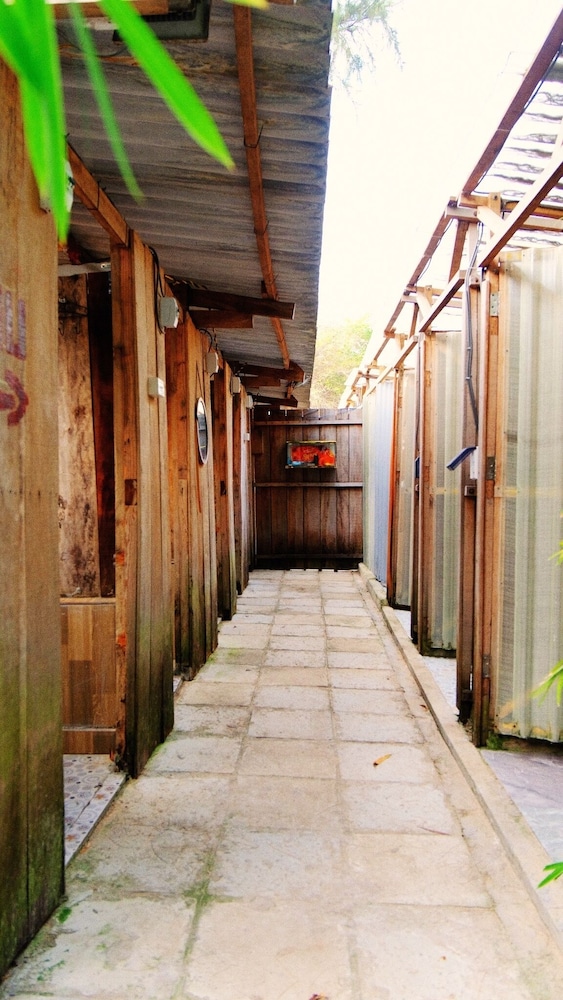 Hang Sói Glamping