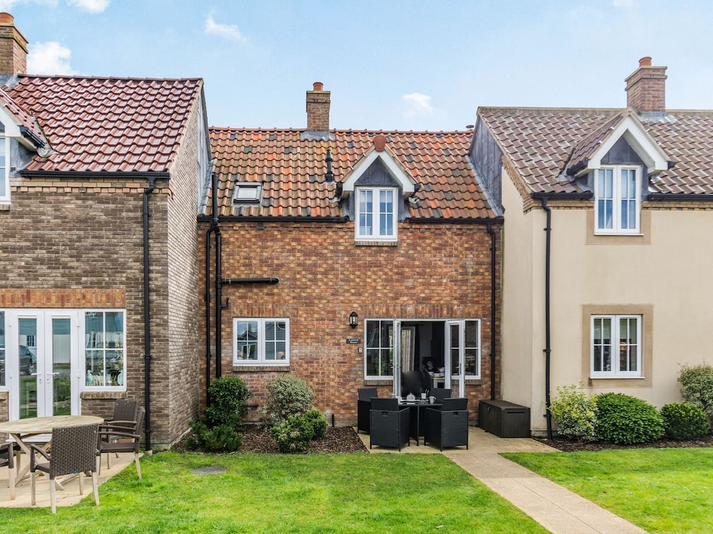 Lantern House view 4