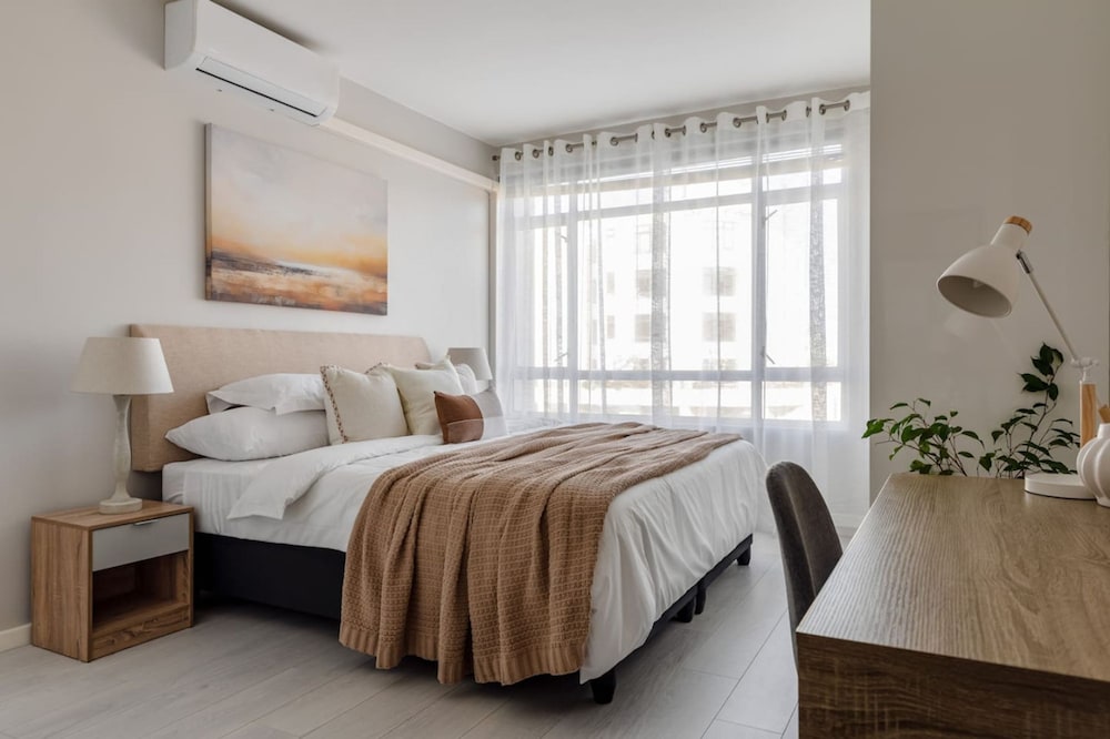 Sea-facing Apartment at Adelphi Galleria Seapoint